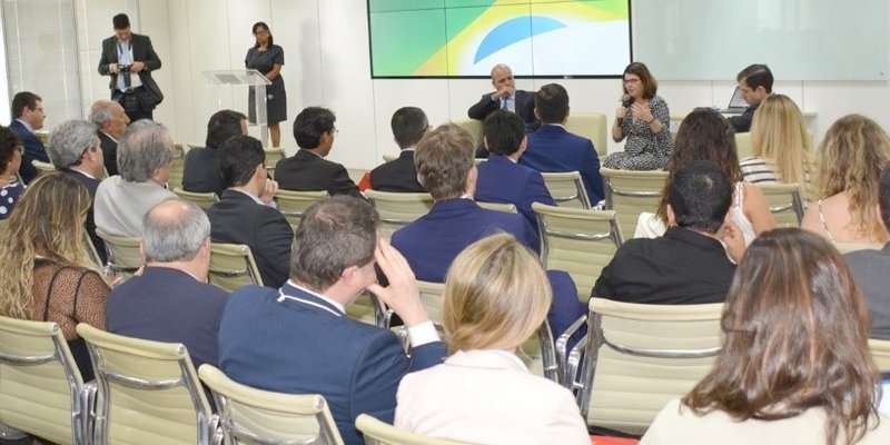 Desenvolvimento_de_Infraestrutura_Subnacional_é_tema_de_destaque1.jpg