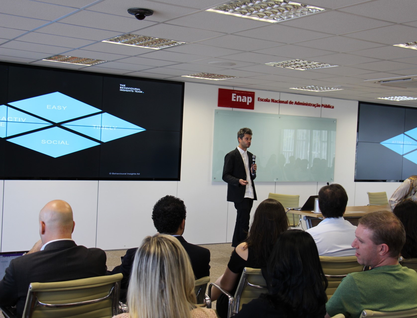 Enap recebe palestrante do Behavioural Insights Team (BIT) do Reino Unido