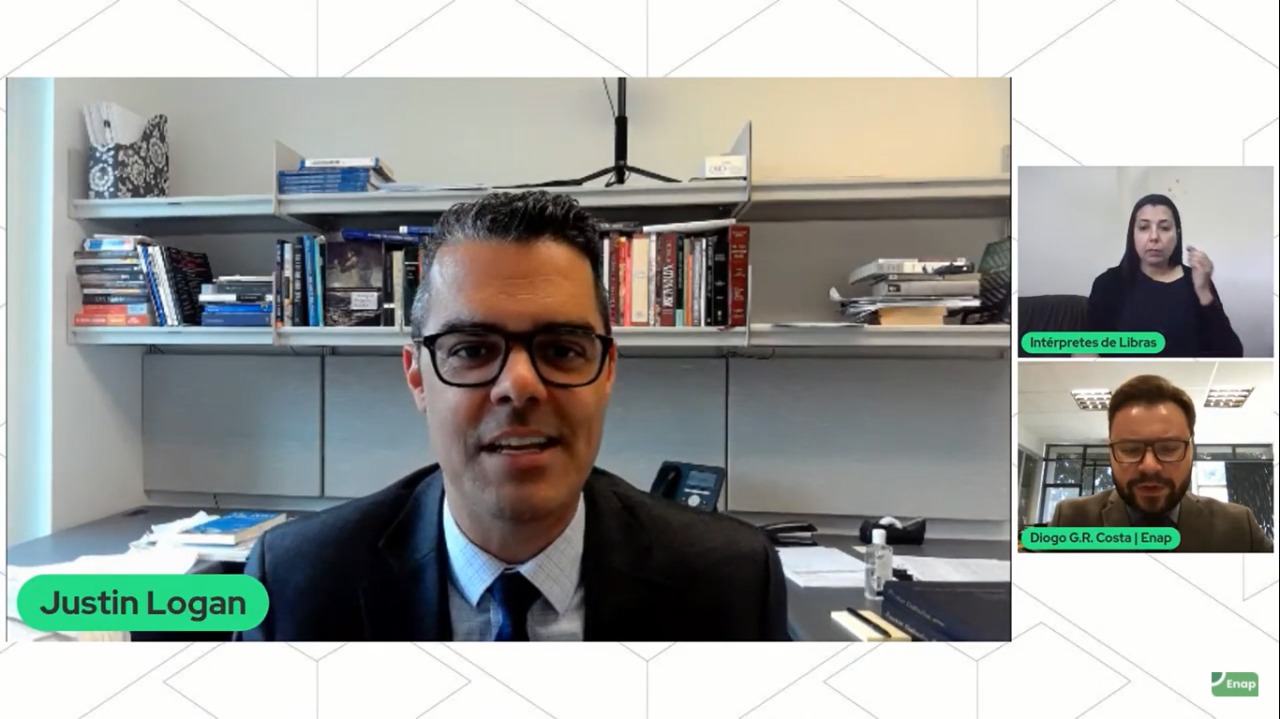 Frontend analisa retirada das tropas dos EUA do Afeganistão