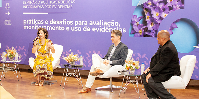 Larissa_Seminario_Evidencias_Fiocruz_HOME.png