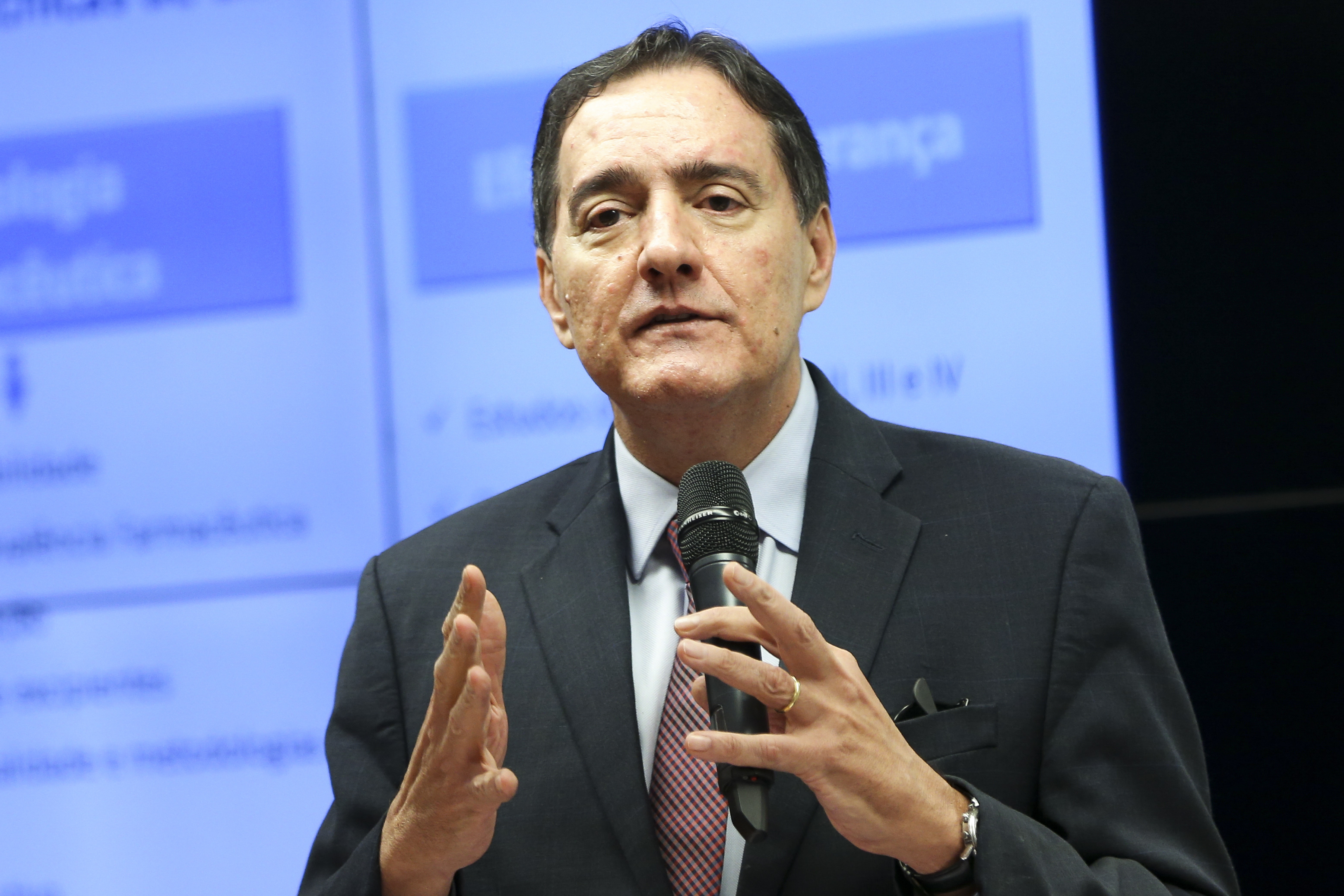 FronTend Live: Vice-diretor da OPAS fala sobre a pandemia da Covid-19 