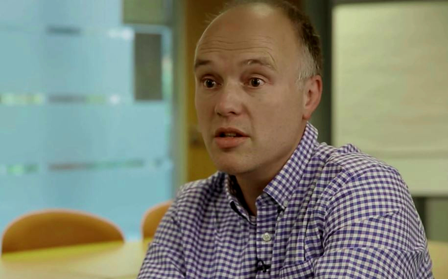 “O governo precisa repensar o seu modelo de negócio e a forma como presta serviços aos cidadãos”, afirma Liam Maxwell, expert em transformação digital 