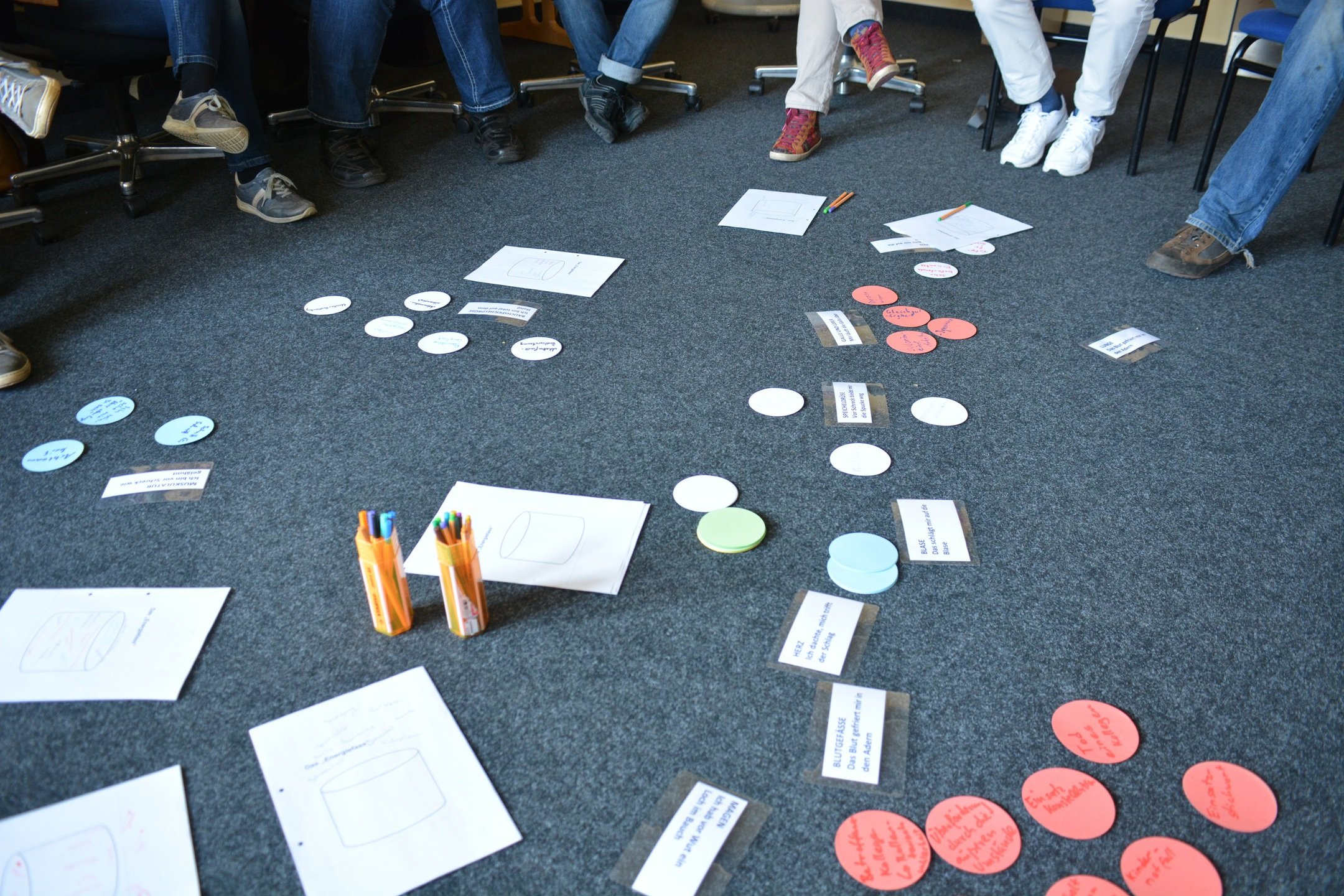 play-design-forces-seminar-brainstorming-adult-education.jpg