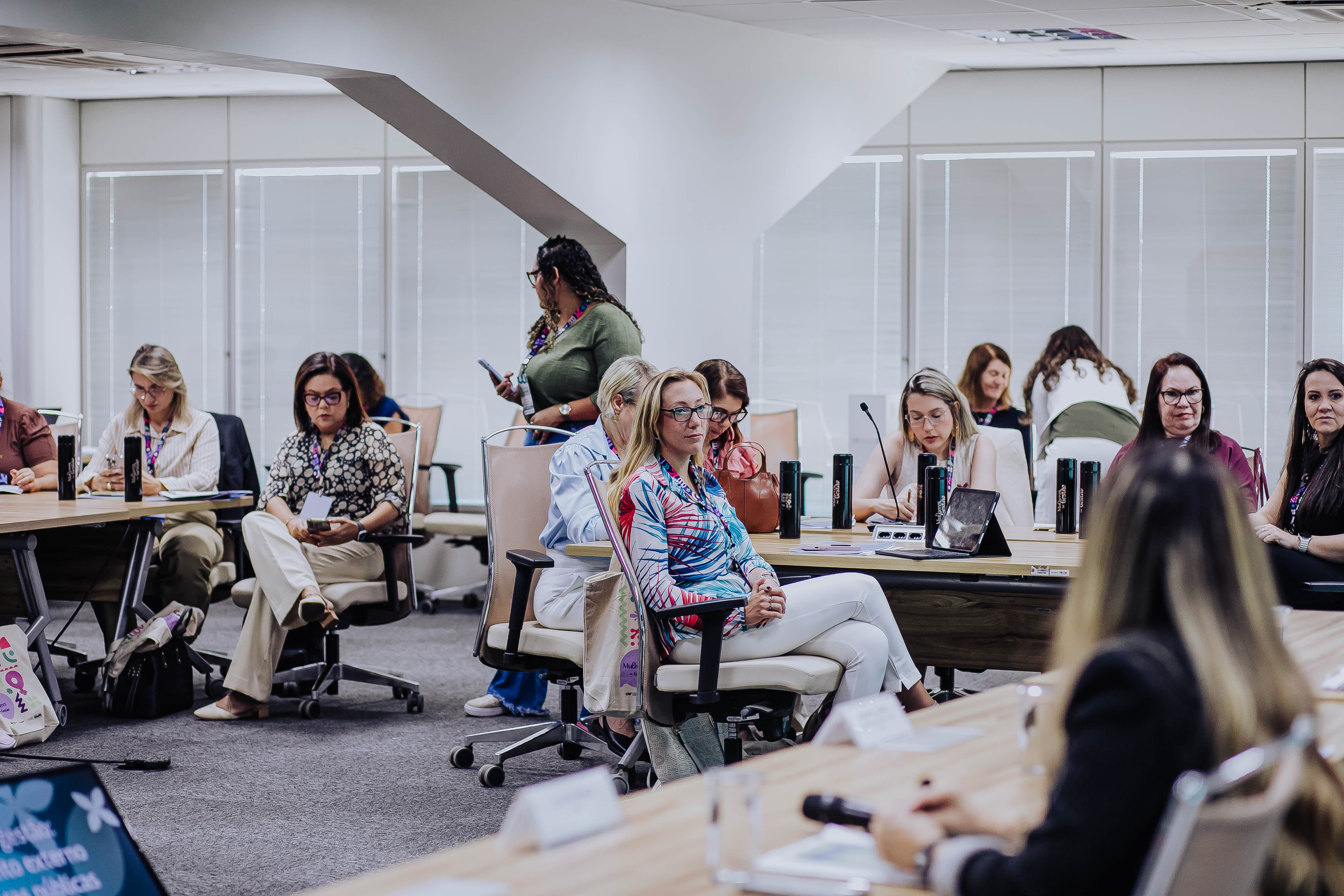 Políticas nacionais e experiências locais são destaque no segundo dia do curso Mulheres na Gestão