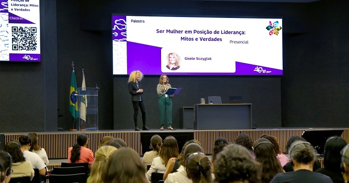 Enap promove palestra sobre desafios e caminhos de mulheres em posições de liderança com especialista francesa para futuras servidoras públicas