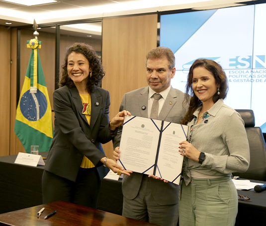 Enap firma parceria com Ministério da Justiça para capacitação sobre política de drogas na EV.G