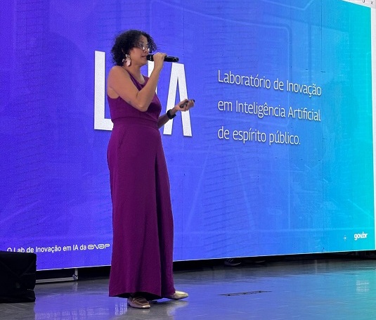 Lista mundial inclui coordenadora-geral do LIIA/Enap como referência em Inteligência Artificial pela segunda vez